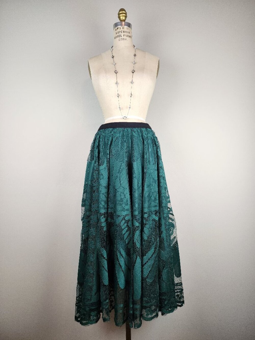 Deep Emerald Green A Line Full Midi Feminine Lace Skirt * Ladies Size Medium